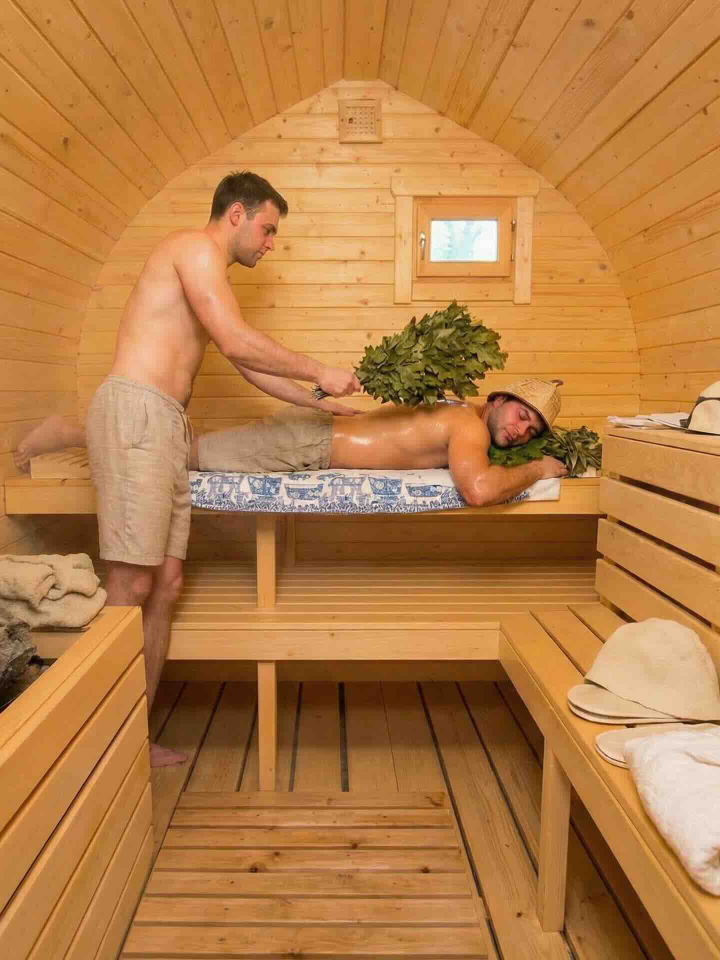 Попариться в бане